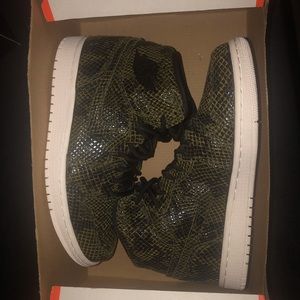 JORDAN 1 SNAKESKIN